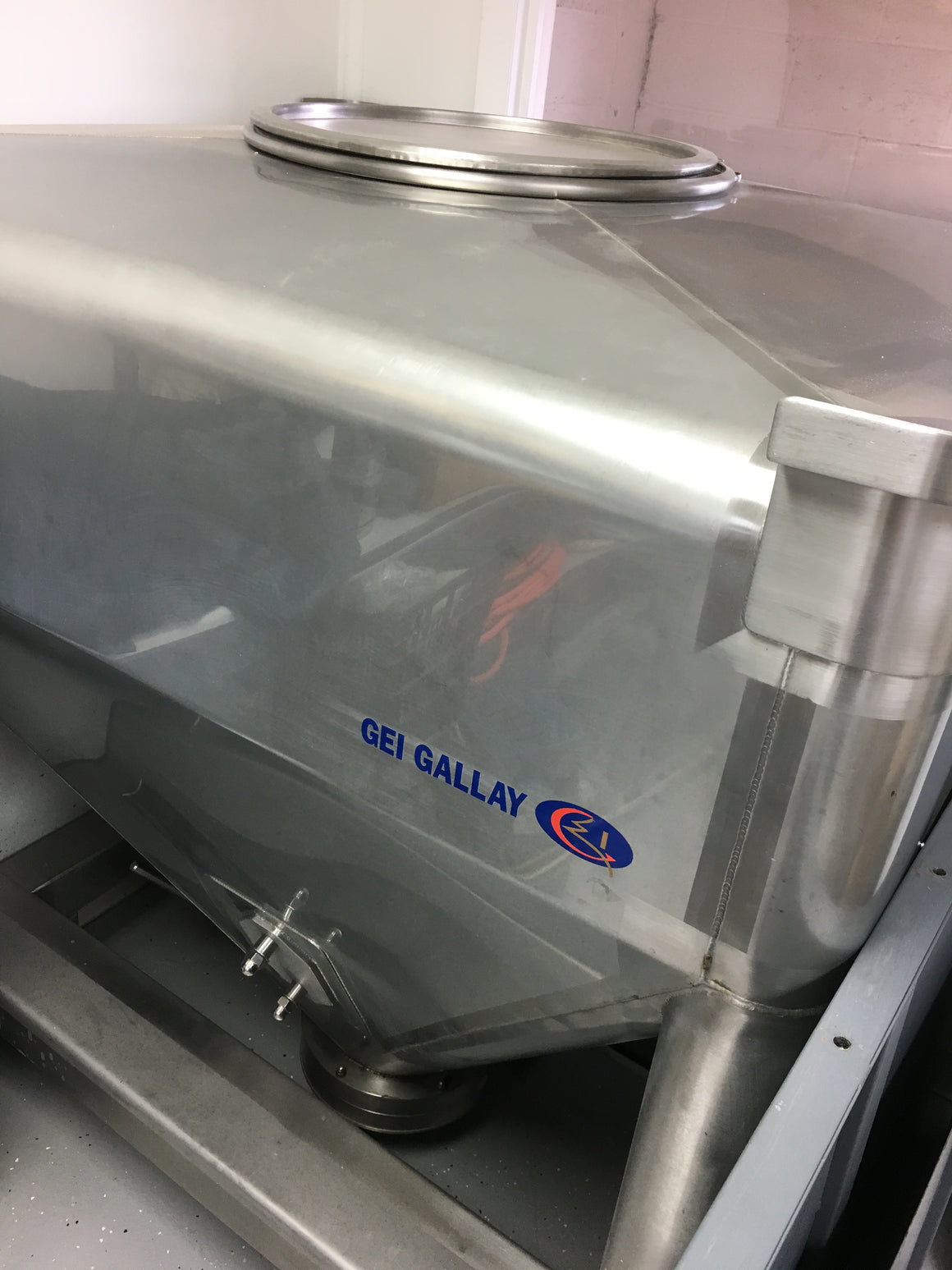 GEI Gallay 1,100 Liter Bin - New